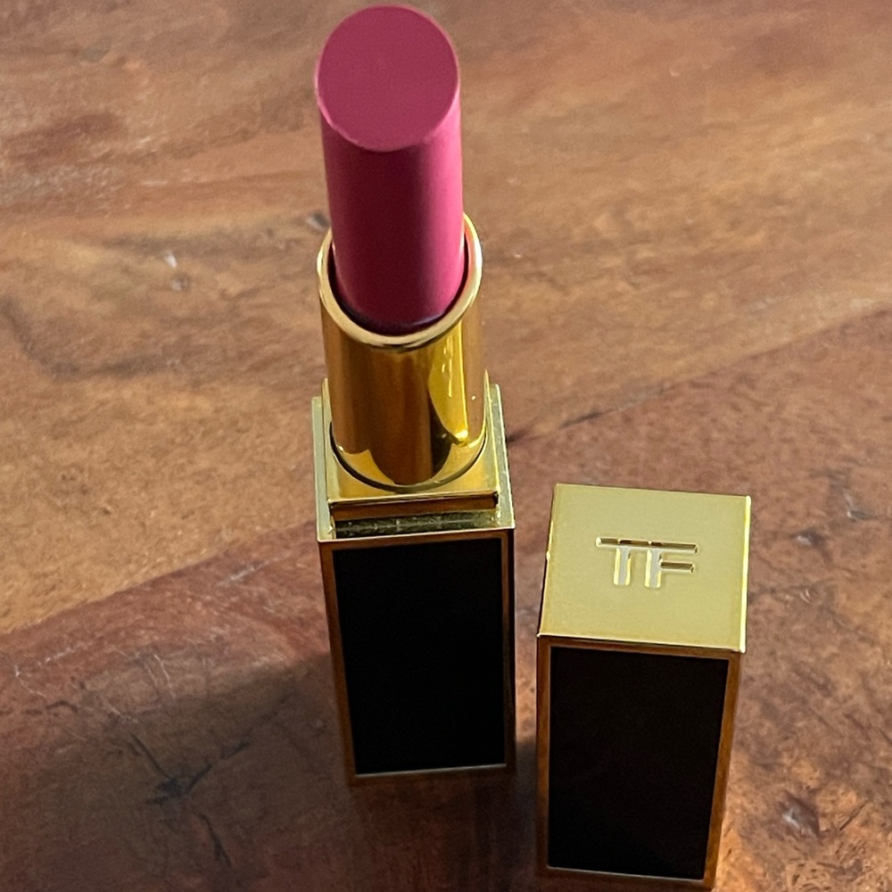 TOM FORD